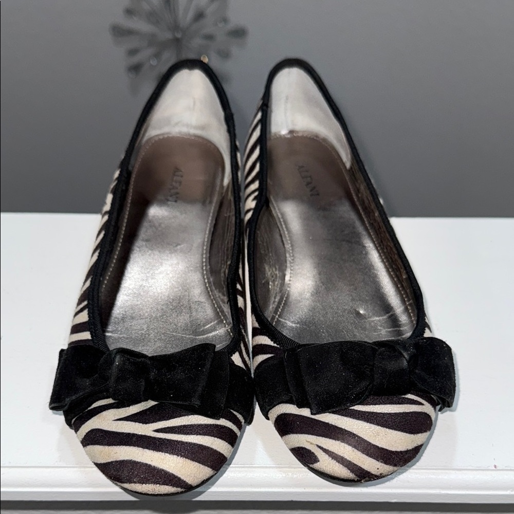 Alfani Black and White Zebra Print Flats